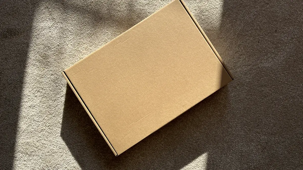 Plain cardboard shipping box – Amazon return policy class action