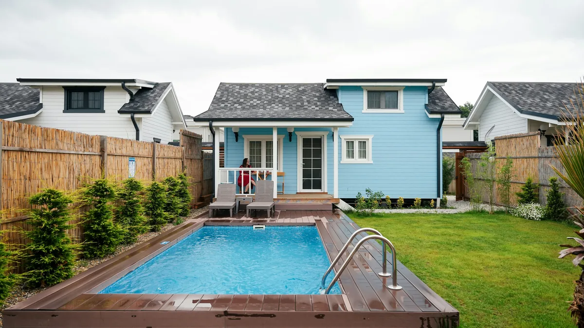 Backyard swimming pool with a wooden deck – Bestway above-ground pool class action