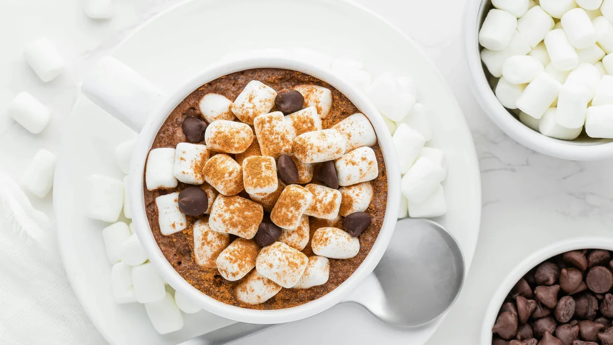 Mug of hot cocoa topped with marshmallows – Whole Foods hot cocoa class action